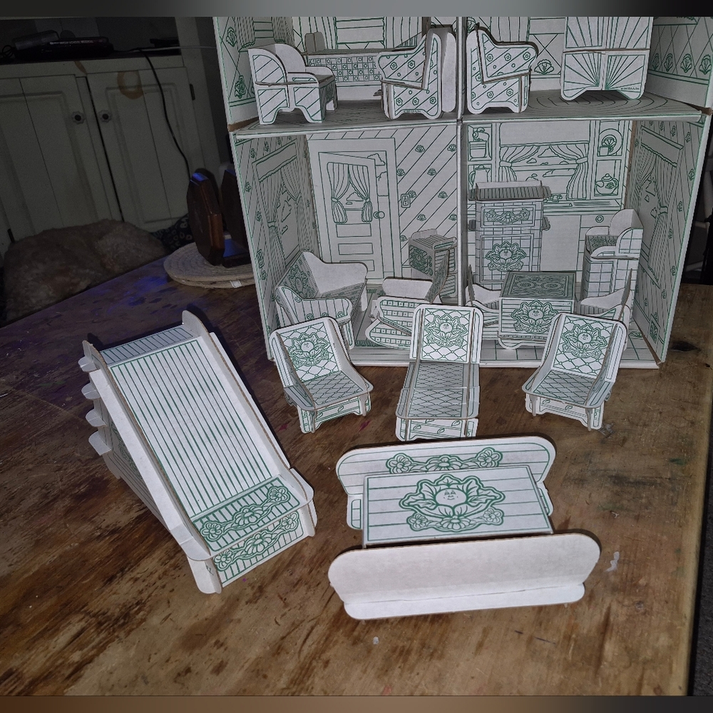 Cabbage Patch Dolls 1983-1984 Color Your Own Play House - Picture 8 of 13